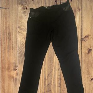 Medium Women’s DKNY plain black pants - skinny